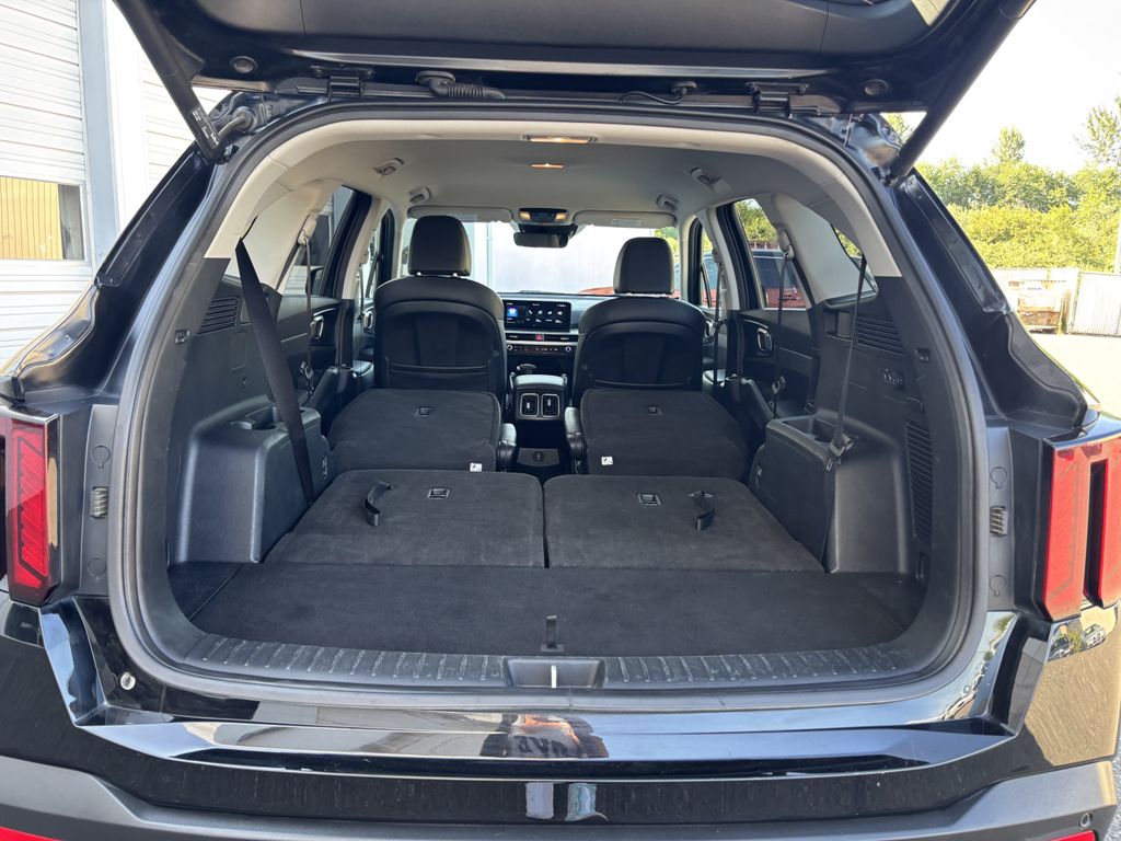 2025 Kia Sorento EX - Photo 28