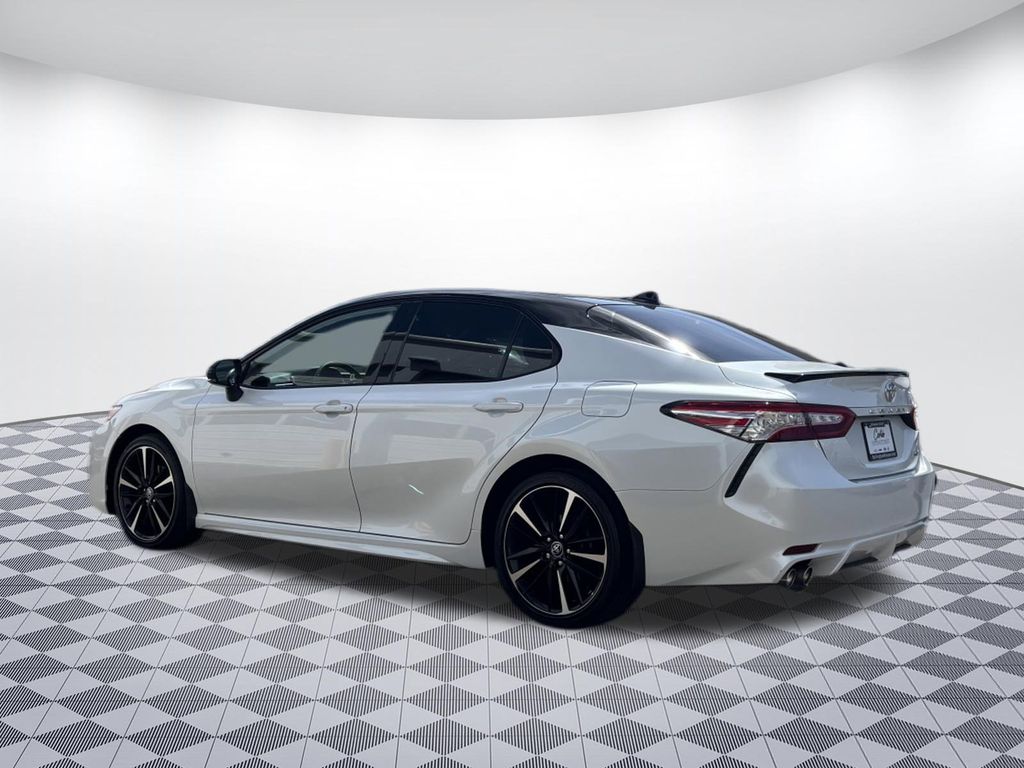2020 Toyota Camry XSE - Photo 6