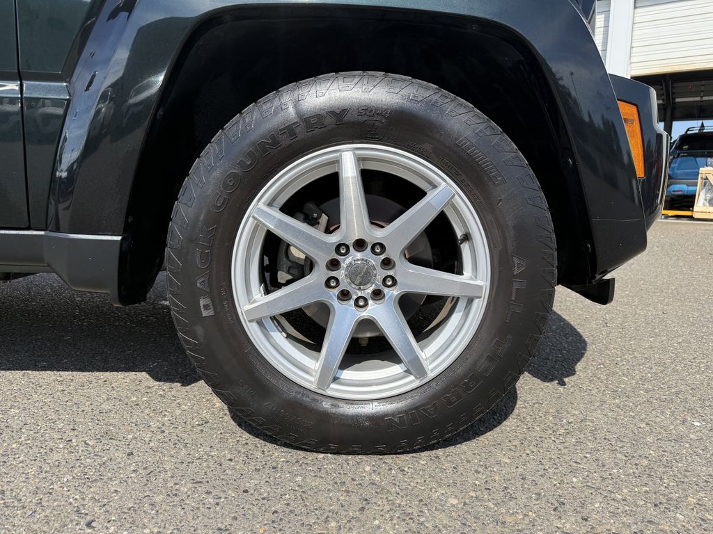 2012 Jeep Liberty Limited Jet Edition - Photo 9