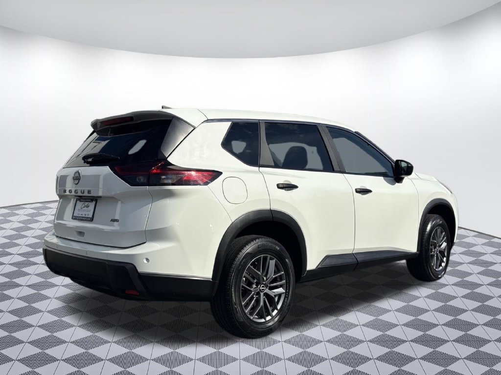 2024 Nissan Rogue S - Photo 7
