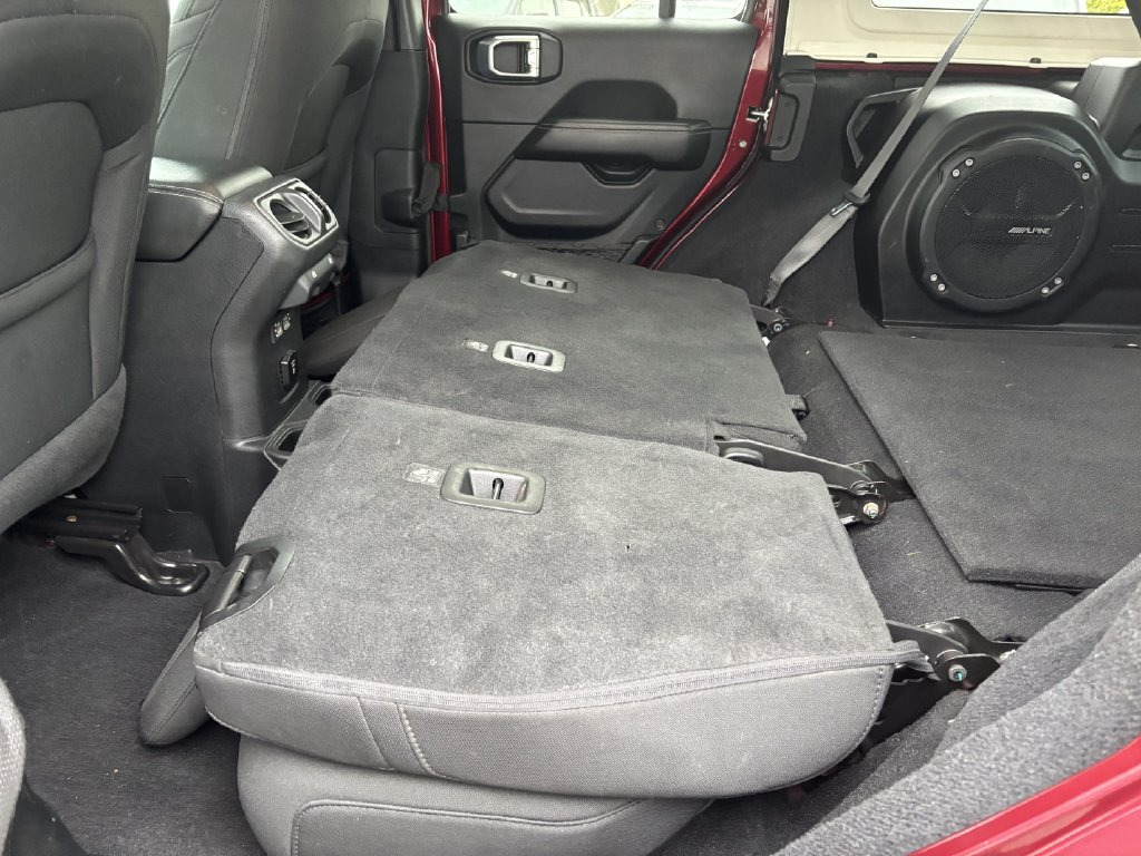 2021 Jeep Wrangler Unlimited Sahara - Photo 25