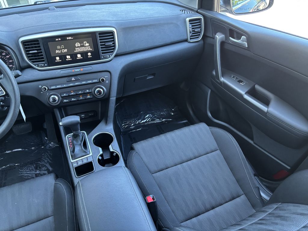 2022 Kia Sportage LX - Photo 21