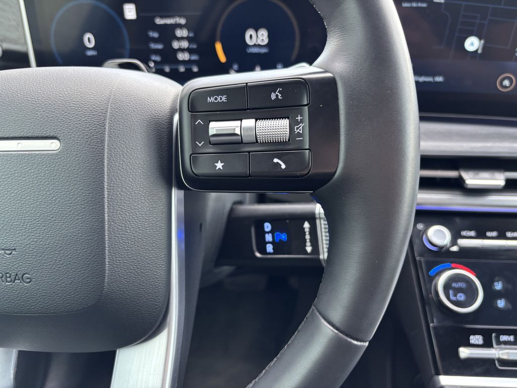 2025 Hyundai Santa Fe Limited - Photo 14