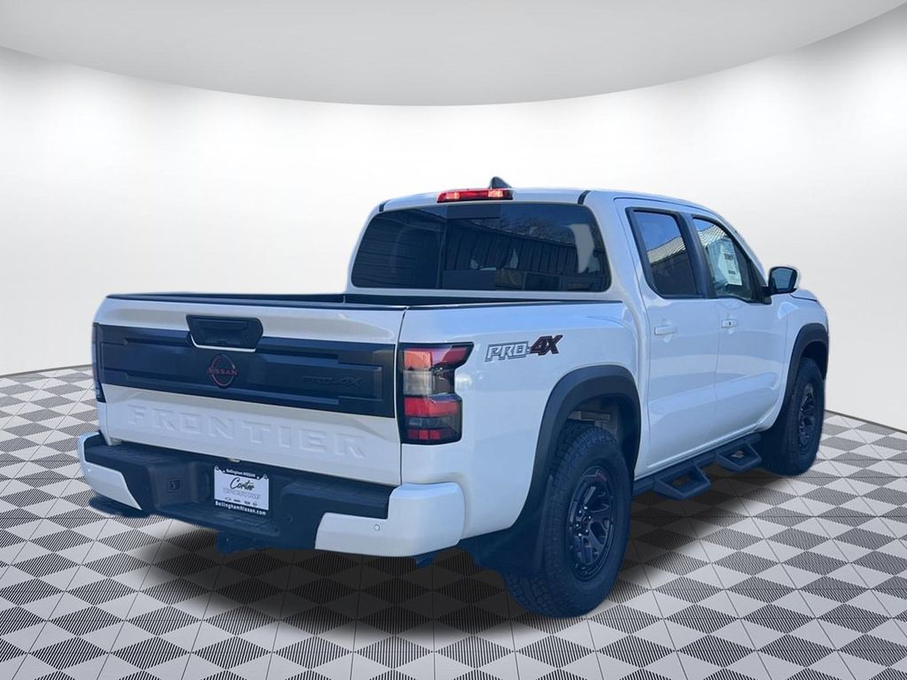 2025 Nissan Frontier PRO-4X photo 3