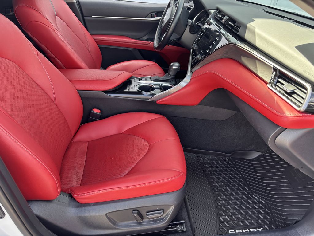 2020 Toyota Camry XSE - Photo 32