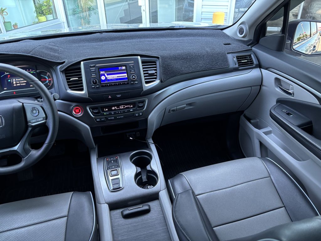 2021 Honda Pilot LX - Photo 23