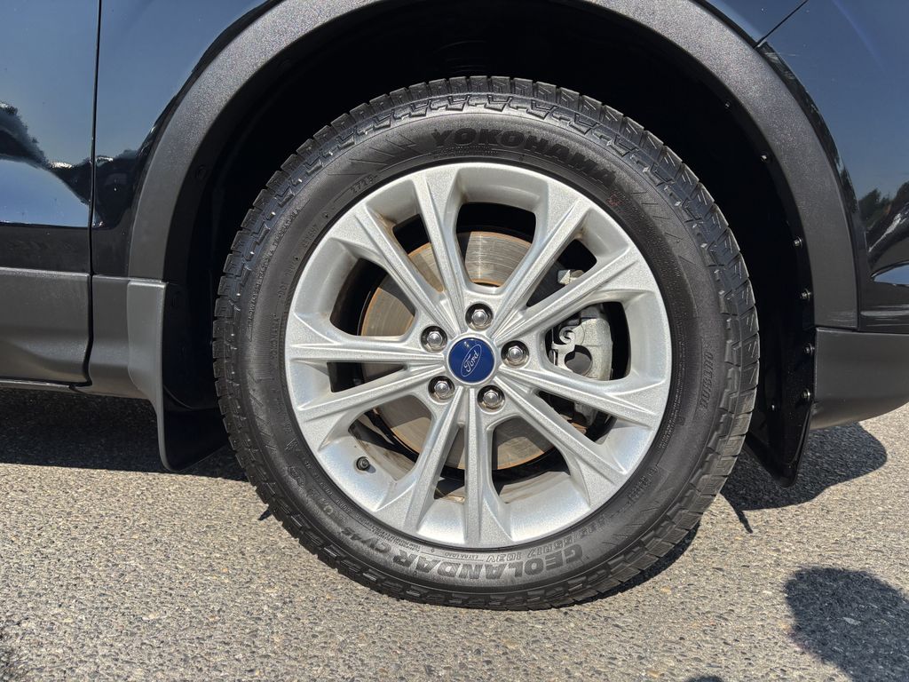 2017 Ford Escape SE - Photo 9