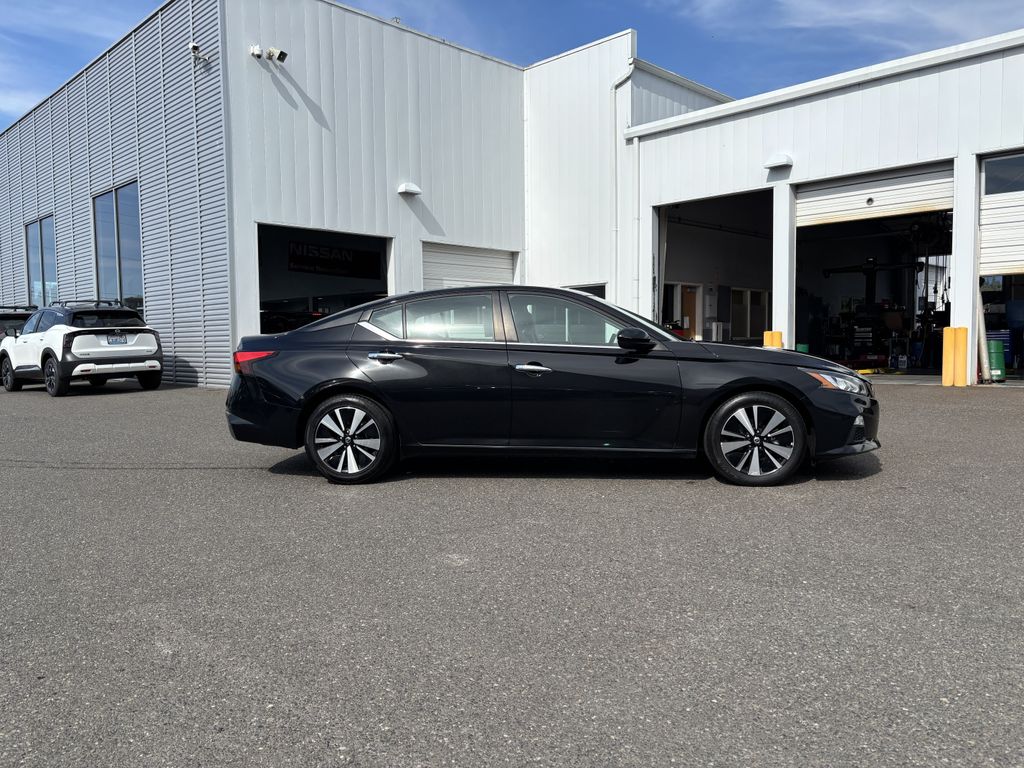 2021 Nissan Altima SV - Photo 8
