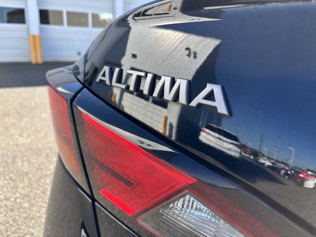 2024 Nissan Altima SV - Photo 11
