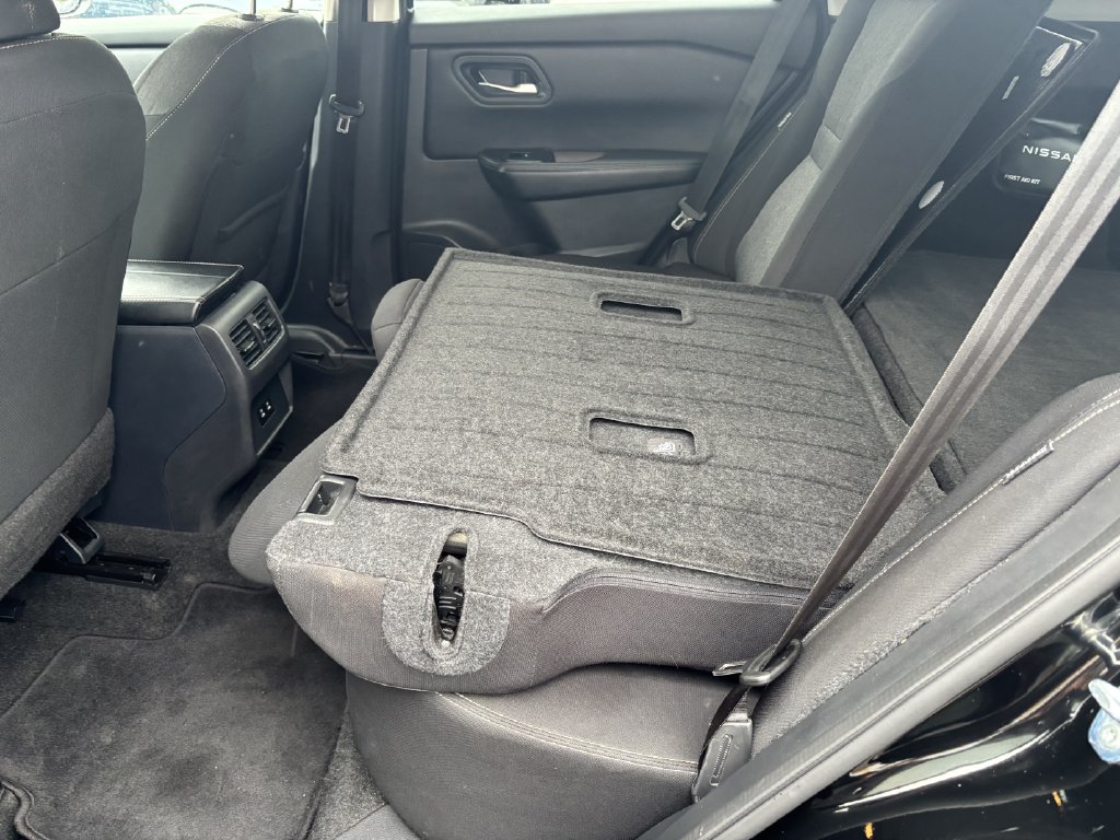 2025 Nissan Rogue SV - Photo 23