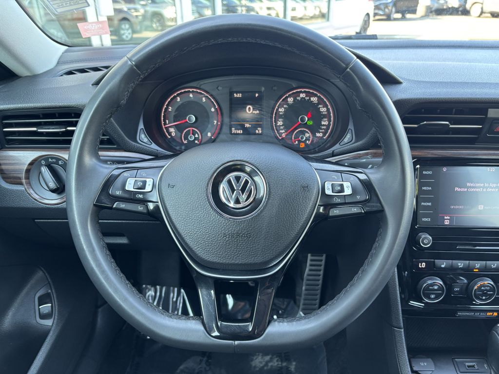 2022 Volkswagen Passat Limited Edition - Photo 11