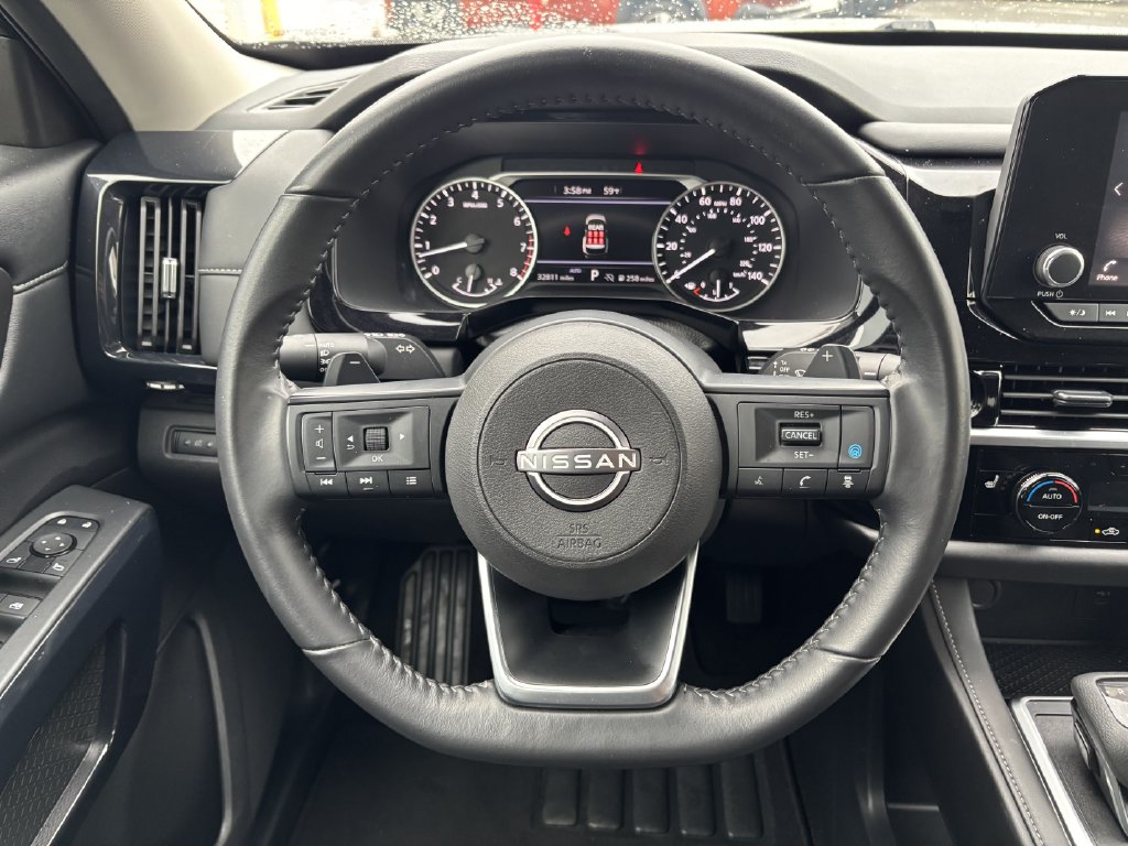 2025 Nissan Pathfinder SV - Photo 13