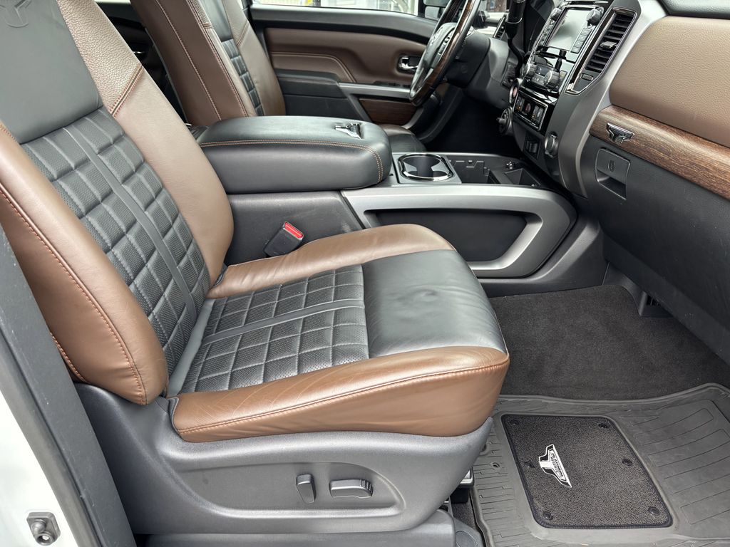 2019 Nissan Titan XD Platinum Reserve - Photo 28
