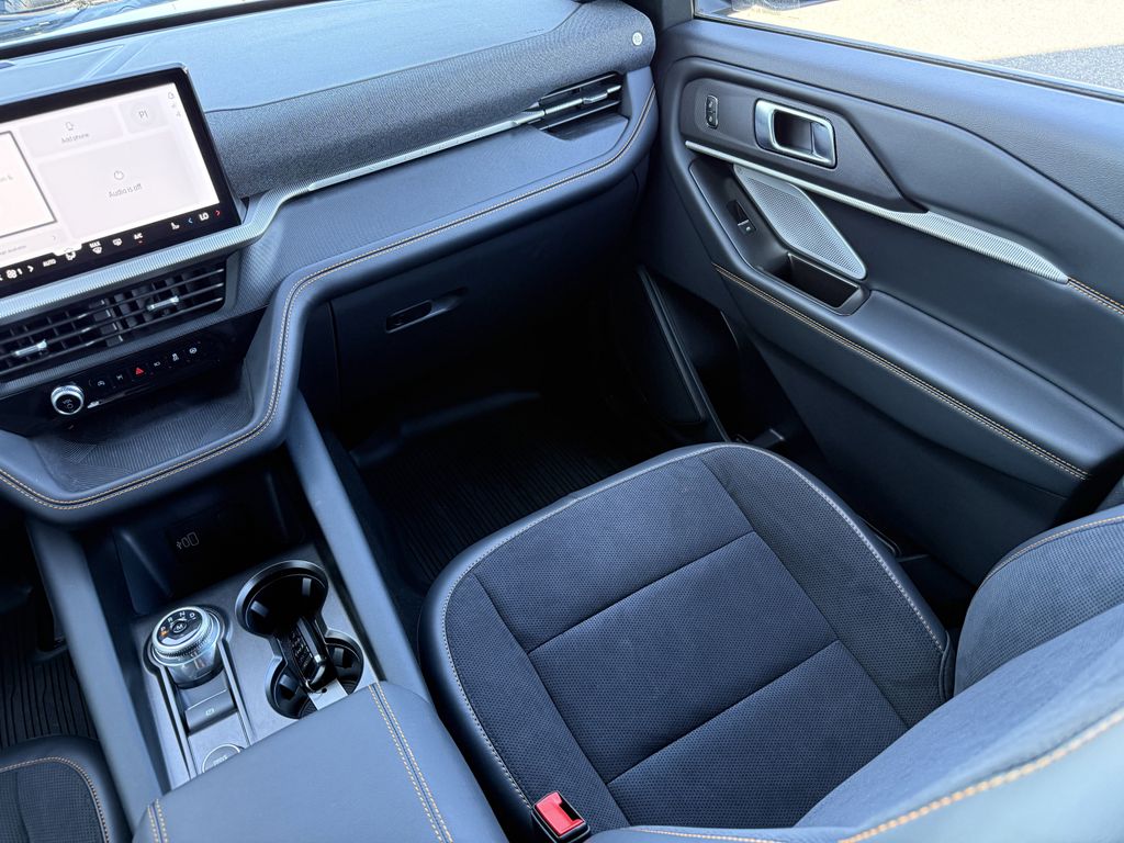 2026 Ford Explorer Tremor - Photo 23