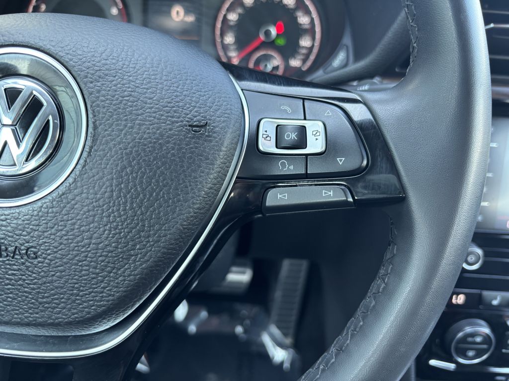 2022 Volkswagen Passat Limited Edition - Photo 12