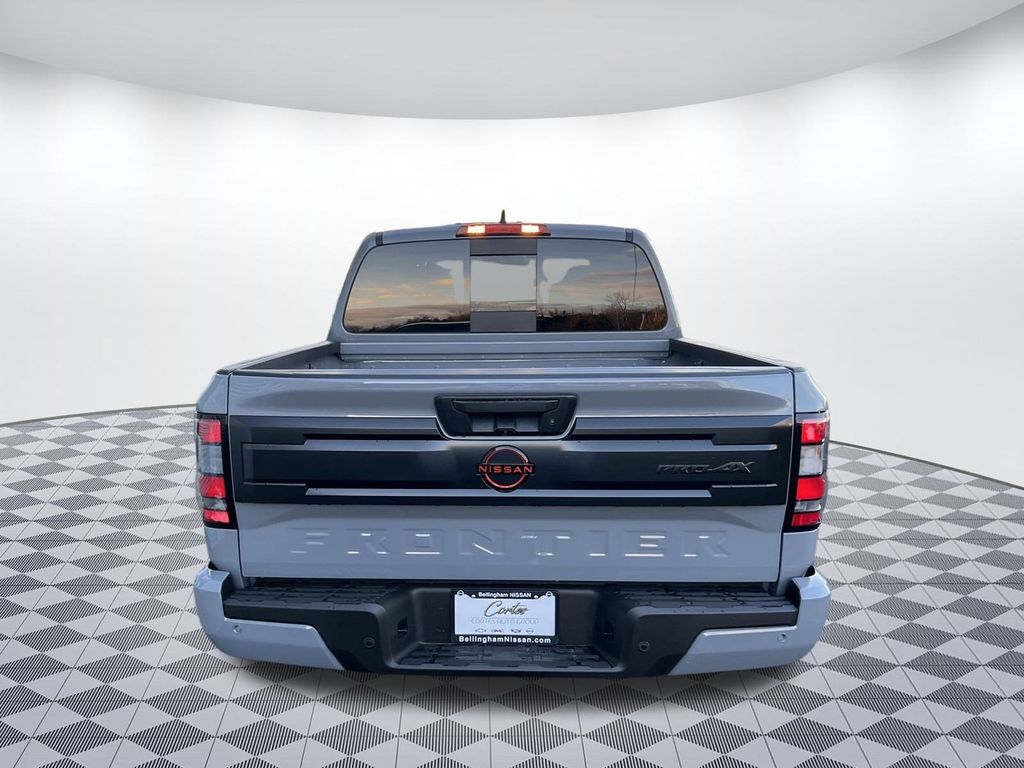 2025 Nissan Frontier PRO-4X photo 4