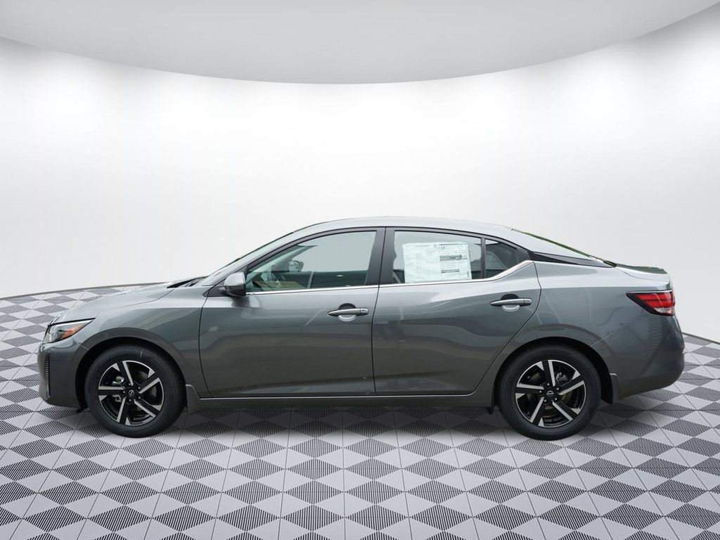 2025 Nissan Sentra SV photo 4