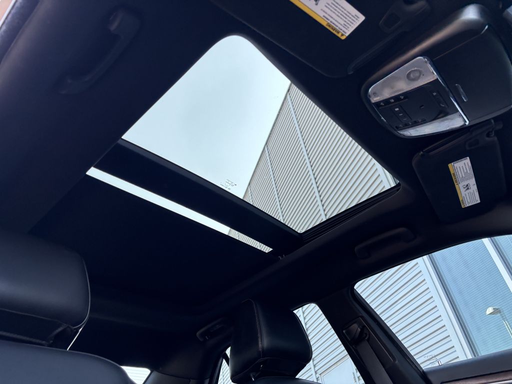2013 Chrysler 300 C Varvatos Collection - Photo 21