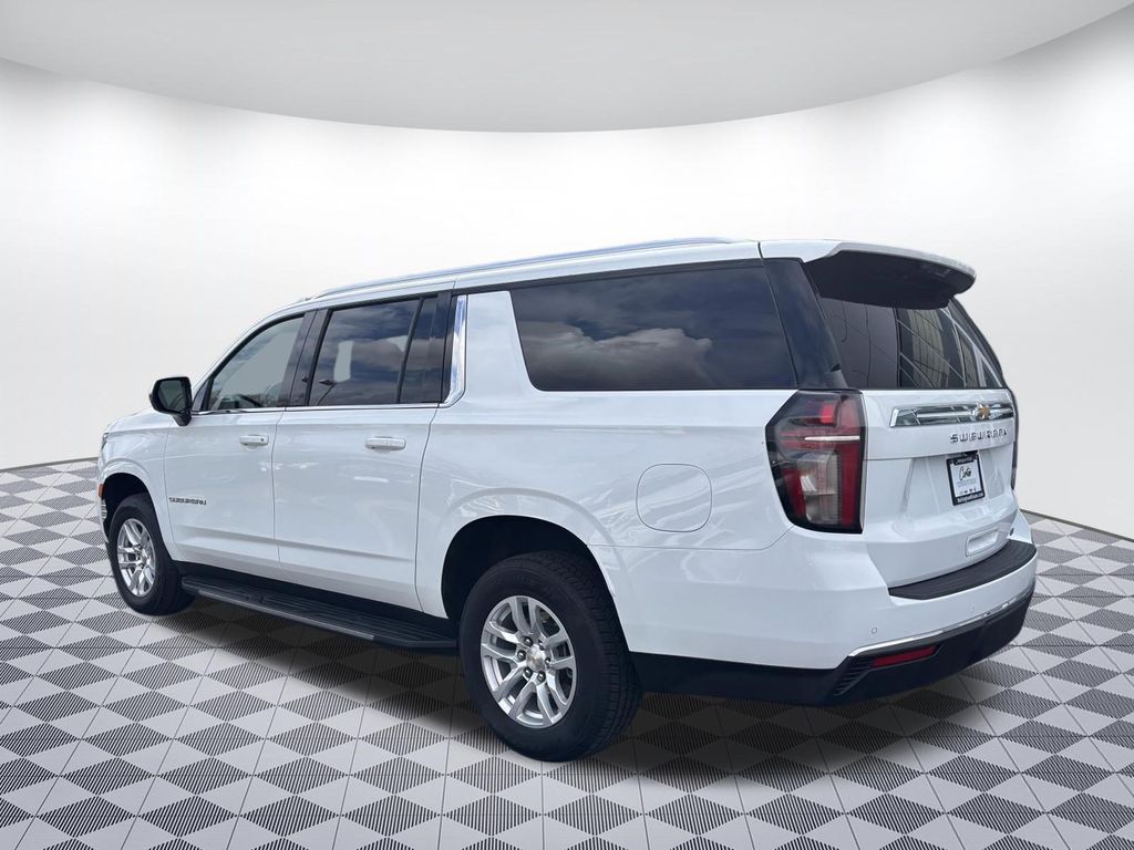 2024 Chevrolet Suburban LT - Photo 5