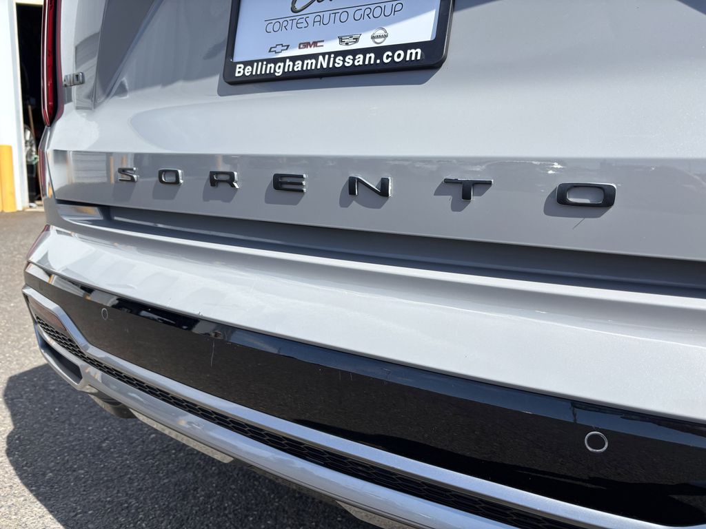 2022 Kia Sorento SX - Photo 11