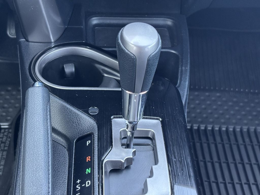 2018 Toyota RAV4 Limited - Photo 19