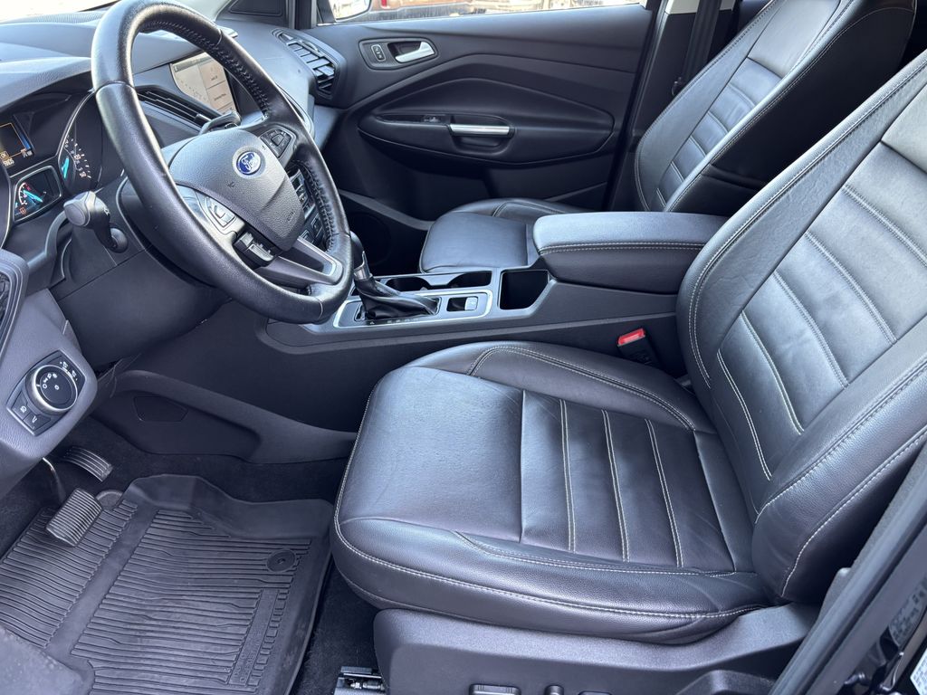 2017 Ford Escape SE - Photo 13