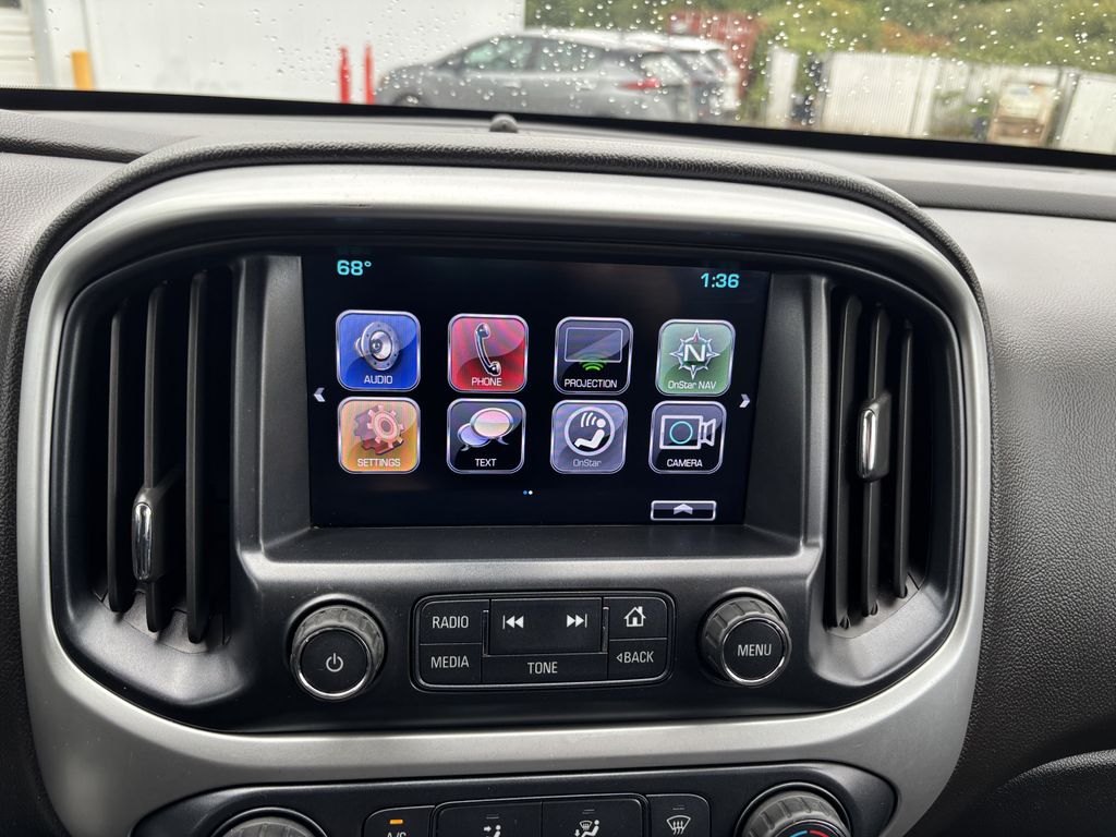 2018 Chevrolet Colorado LT - Photo 17