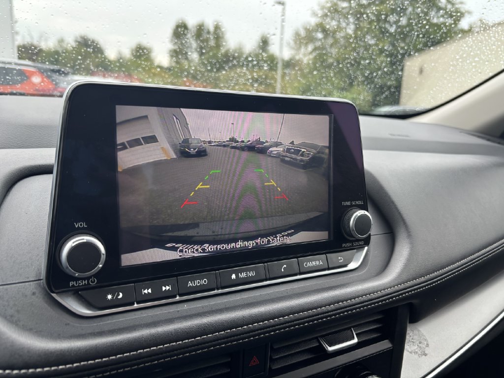 2025 Nissan Rogue SV - Photo 28