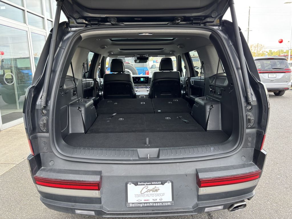 2025 Hyundai Santa Fe Limited - Photo 28