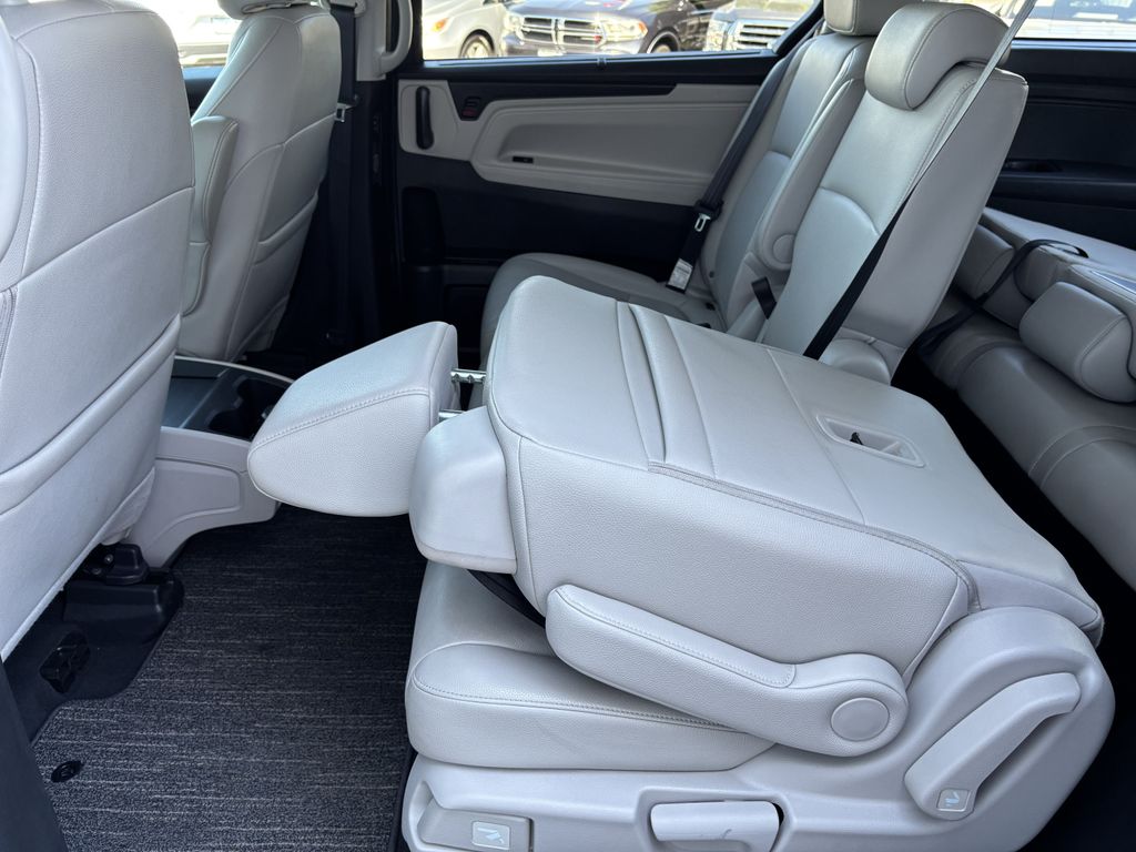 2025 Honda Odyssey EX-L - Photo 21