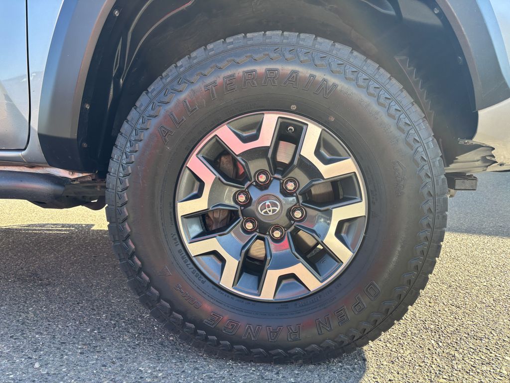 2018 Toyota Tacoma TRD Off Road - Photo 9