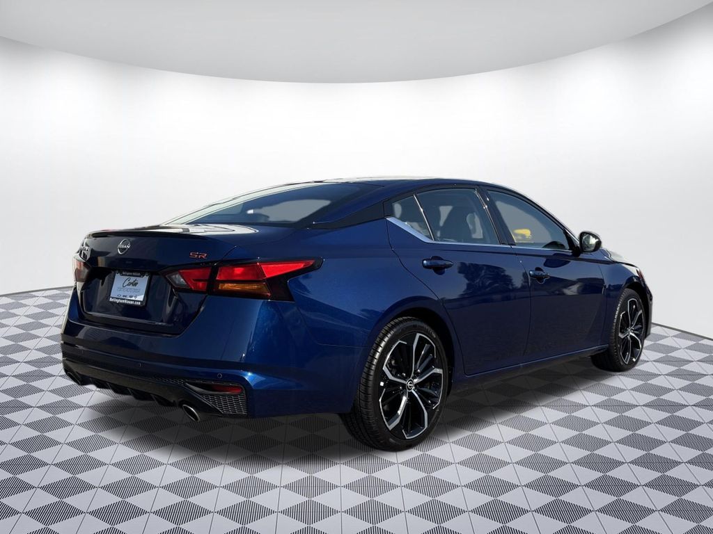2024 Nissan Altima SR - Photo 7