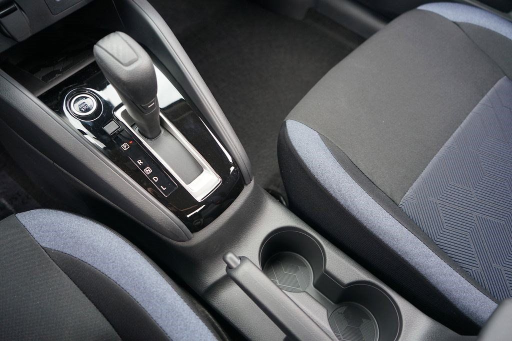 2025 Nissan Versa Sedan SV - Photo 18
