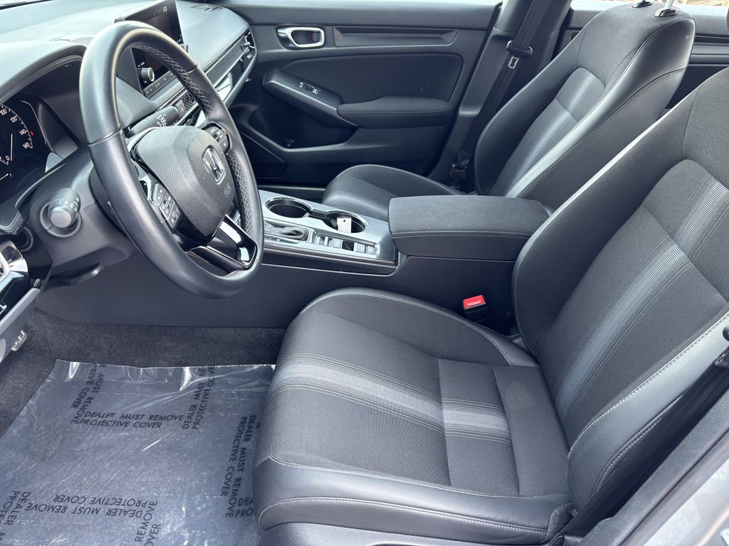 2025 Honda Civic Sport - Photo 13