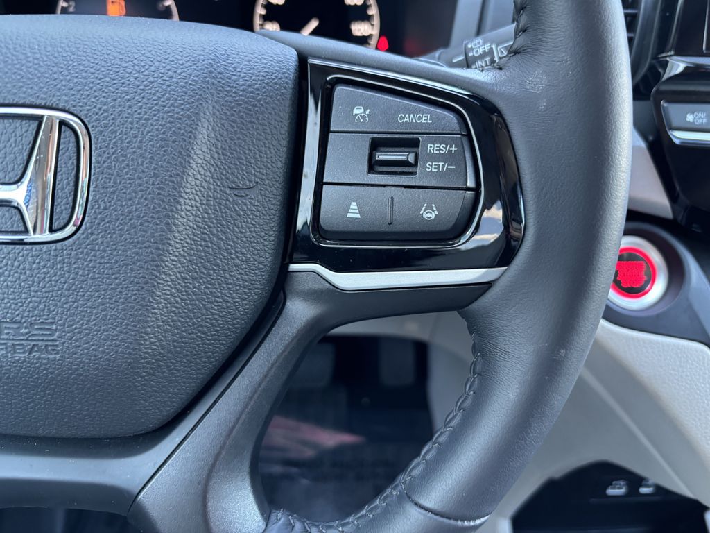 2025 Honda Odyssey EX-L - Photo 14