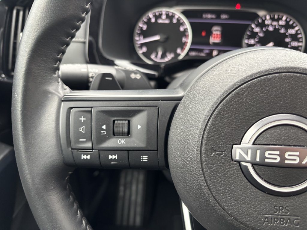 2025 Nissan Pathfinder SV - Photo 15