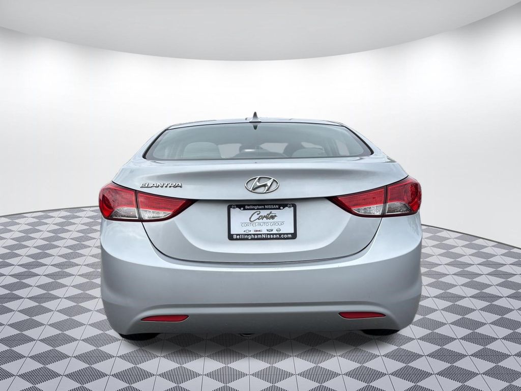 2011 Hyundai Elantra GLS - Photo 6