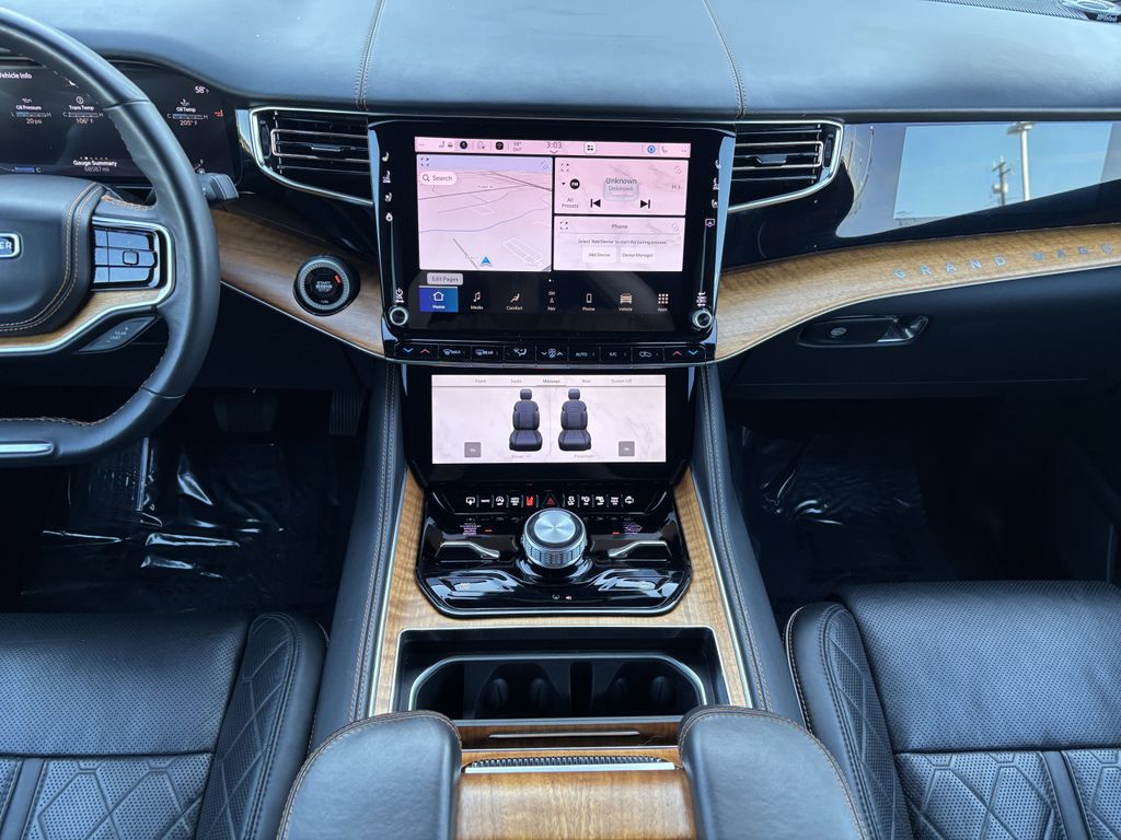 2024 Jeep Grand Wagoneer L Series III - Photo 18