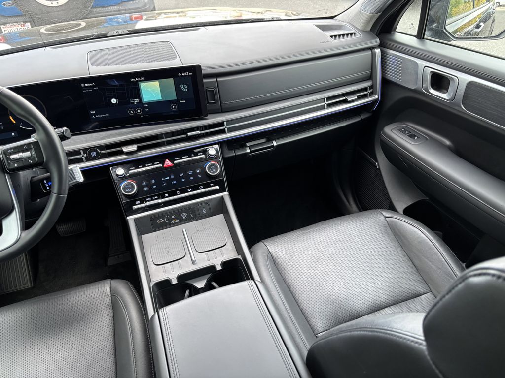 2025 Hyundai Santa Fe Limited - Photo 21