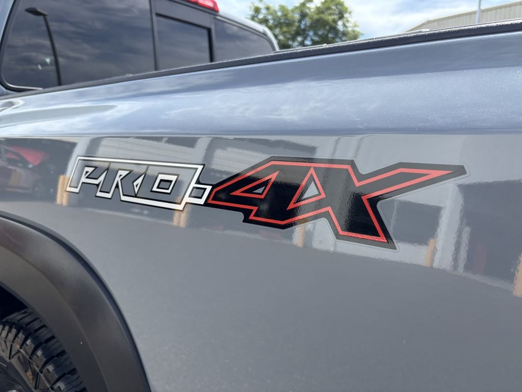 2022 Nissan Frontier PRO-4X - Photo 11