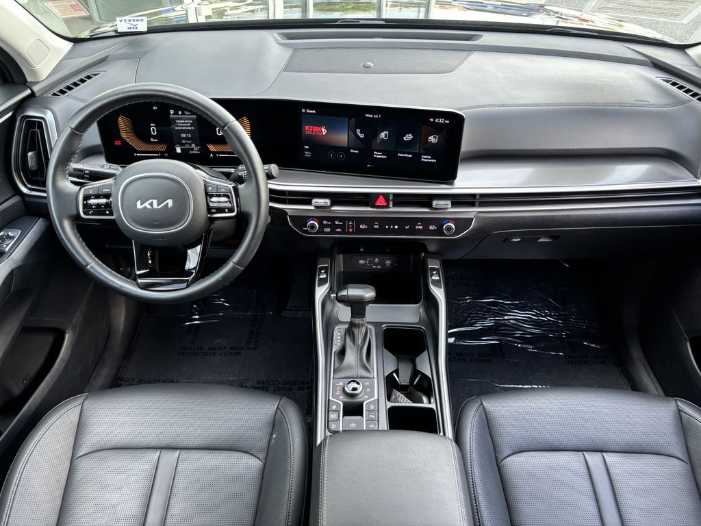 2025 Kia Sorento EX - Photo 21