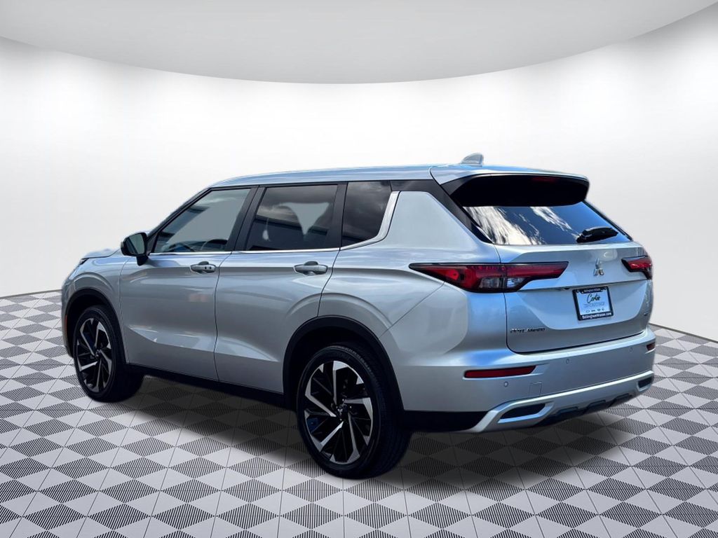 2024 Mitsubishi Outlander SE - Photo 5