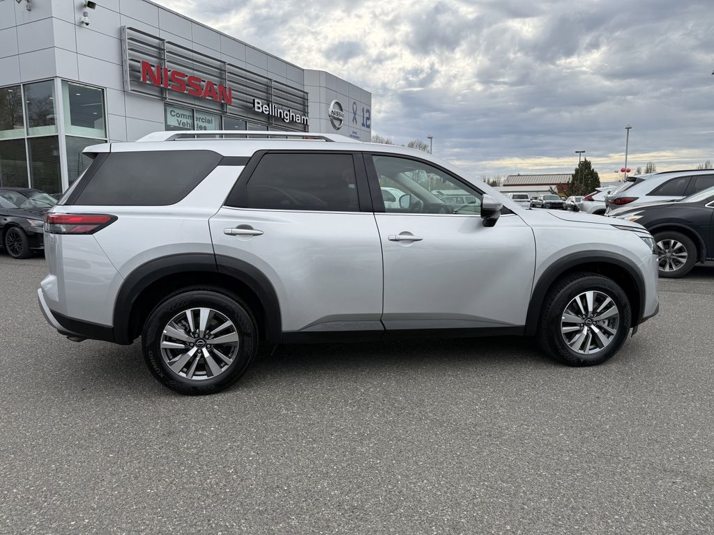 2025 Nissan Pathfinder SL - Photo 8