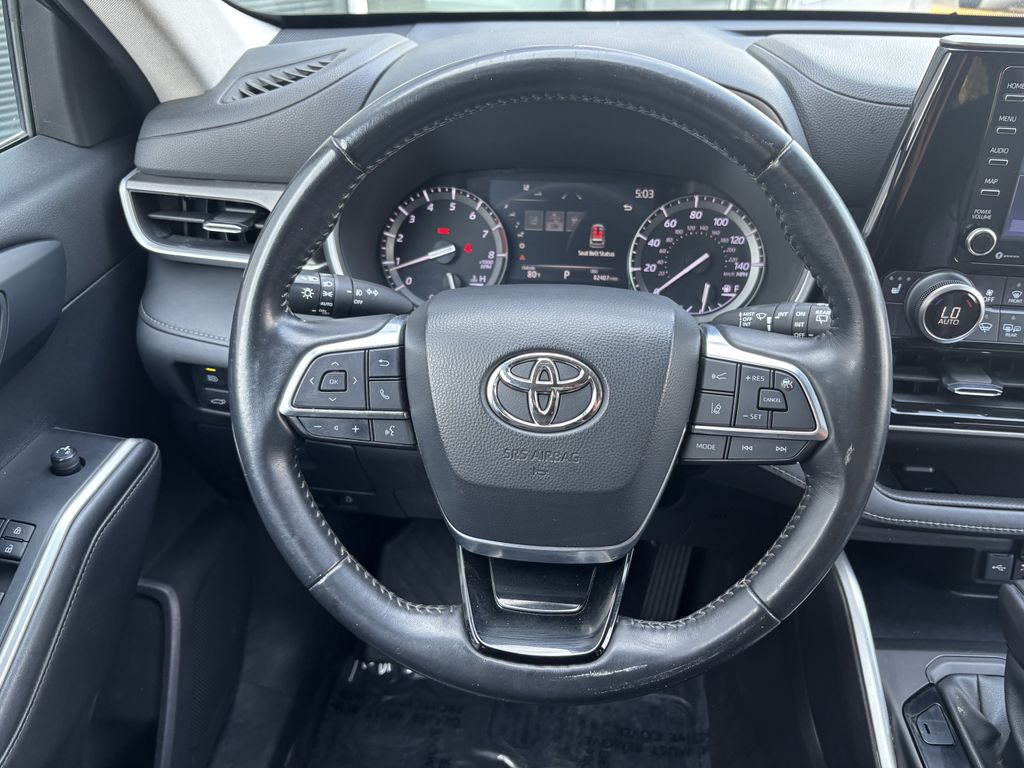 2021 Toyota Highlander XLE - Photo 14