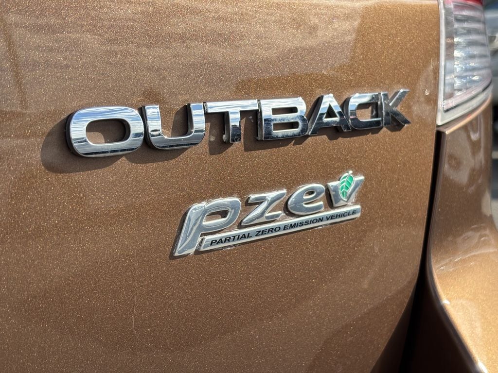 2011 Subaru Outback I Premium - Photo 11