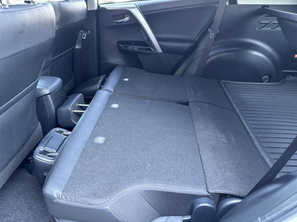 2018 Toyota RAV4 Limited - Photo 26
