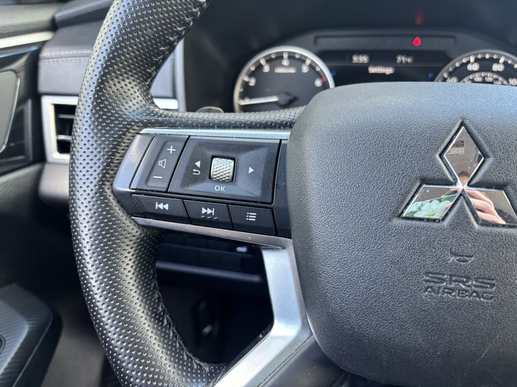 2024 Mitsubishi Outlander SE - Photo 16