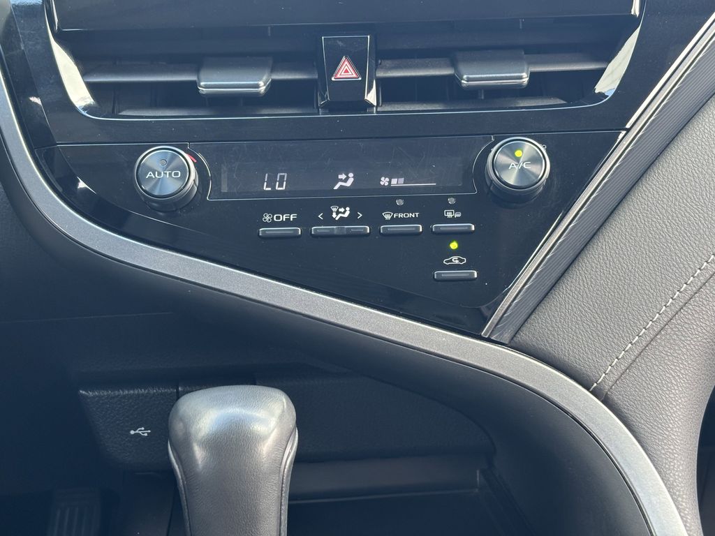 2024 Toyota Camry SE - Photo 16