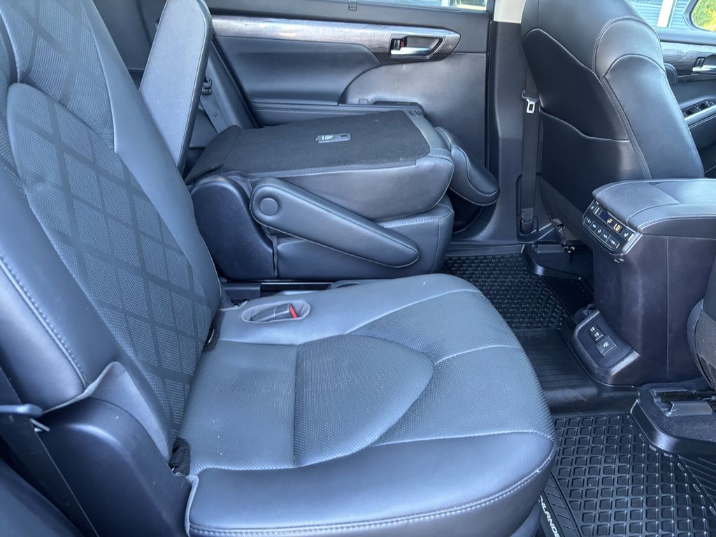 2021 Toyota Highlander Limited - Photo 29