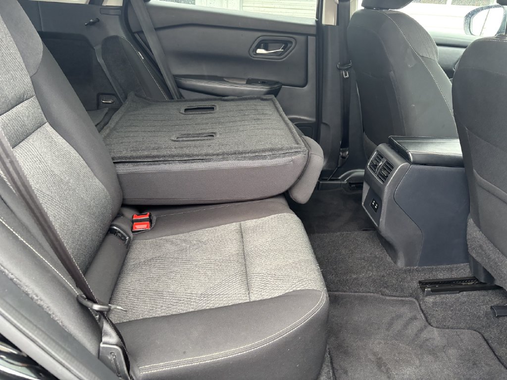 2025 Nissan Rogue SV - Photo 26